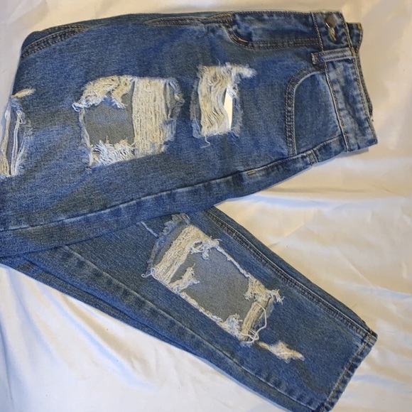 Fashion Nova Janel Boyfriend Jeans - Picture 2 of 3